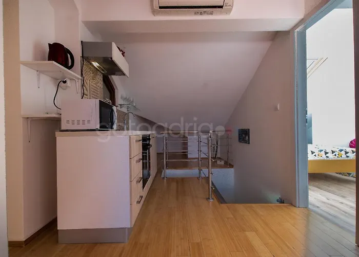 Seaview Duky 아파트 마카르스카