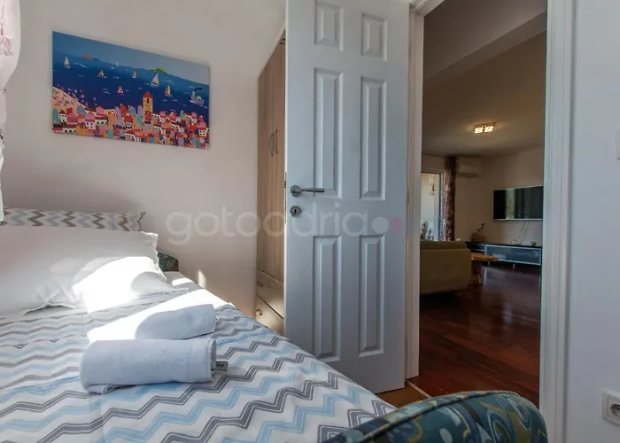 Seaview Duky * 마카르스카